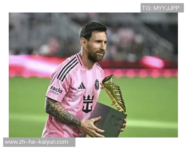 接过足球顶球的球星是谁 如何看待这一经典瞬间的传奇意义 接过足球顶球的球星是谁 如何看待这一经典瞬间的传奇意义